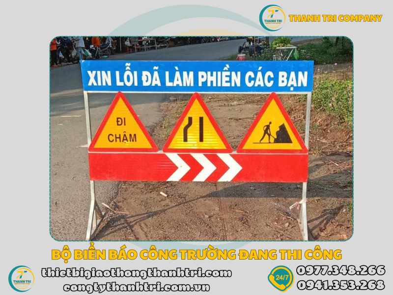 Bộ biển báo công trường đang thi công