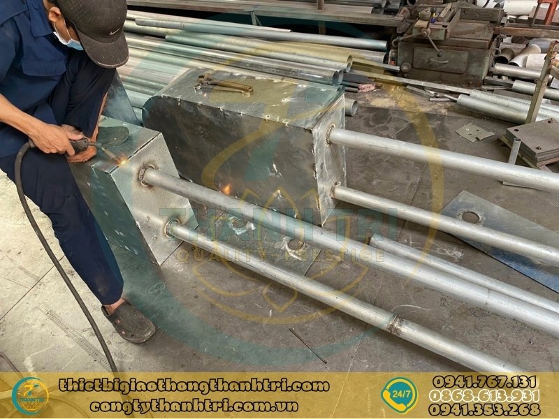 Báo giá biển báo giao thông đường bộ đường thuỷ quý 4 năm 2025