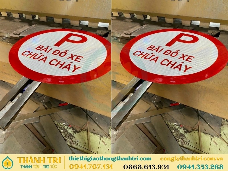 Biển báo bãi đỗ xe chữa cháy hình tròn nền trắng chữ đỏ viền đỏ Biển báo bãi đỗ xe chữa cháy hình tròn nền trắng chữ đỏ viền đỏ