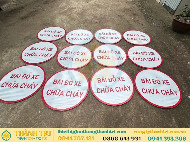 Sản xuất biển báo bãi đậu xe chữa cháy hình tròn tại xưởng Sản xuất biển báo bãi đậu xe chữa cháy hình tròn tại xưởng