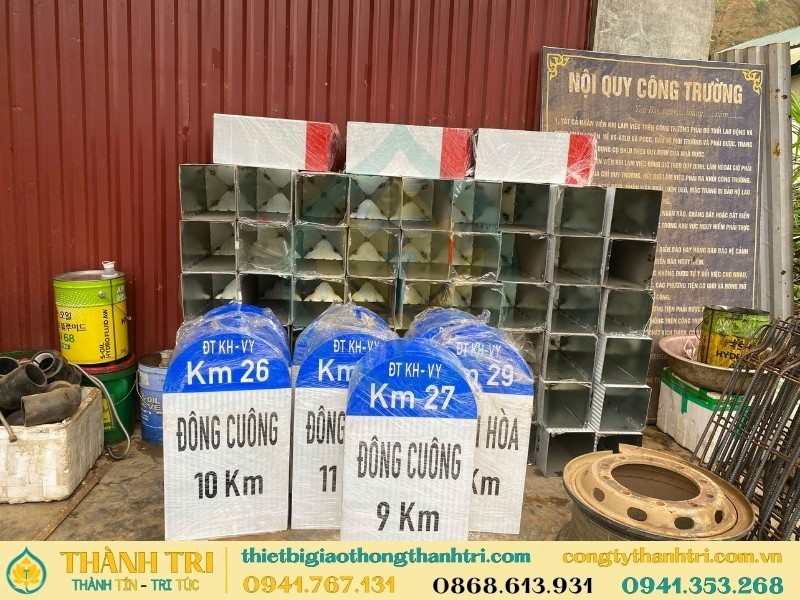 Biển chỉ dẫn Km công trình Lào Cai