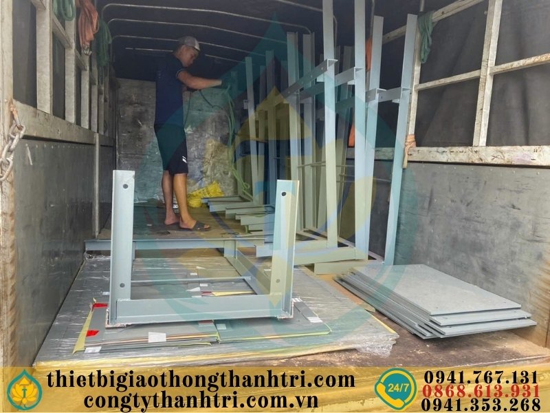 Cung cấp biển báo giao thông tại Đồng Tháp