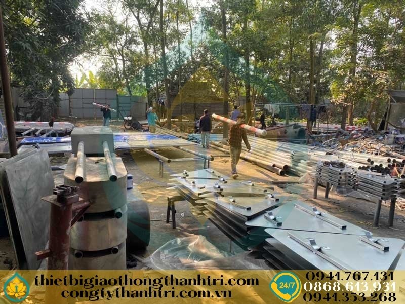 Cung cấp biển báo giao thông tại Yên Bái Cung cấp biển báo giao thông tại Yên Bái