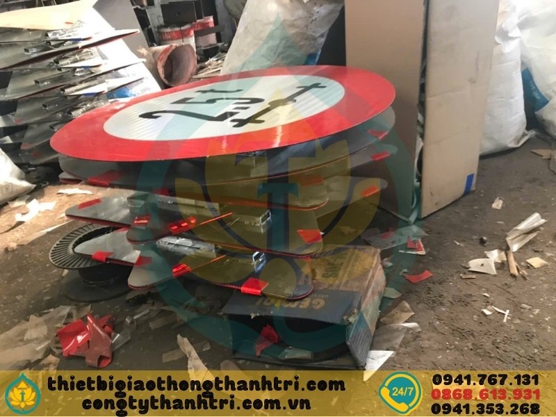Cung cấp biển báo giao thông tại Quảng Ngãi Cung cấp biển báo giao thông tại Quảng Ngãi