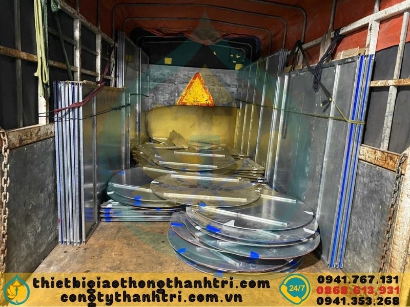 Cung cấp biển báo giao thông tại Tiền Giang