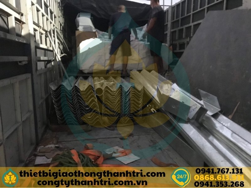 Cung cấp hộ lan tôn sóng hộ lan mềm tại Nghệ An Cung cấp hộ lan tôn sóng hộ lan mềm tại Nghệ An