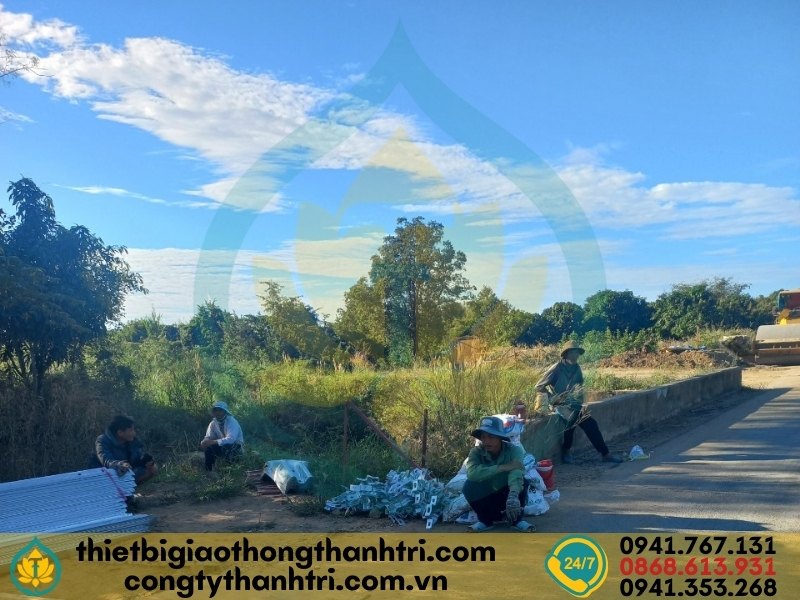 Cung cấp hộ lan tôn sóng hộ lan mềm tại Quảng Bình Cung cấp hộ lan tôn sóng hộ lan mềm tại Quảng Bình