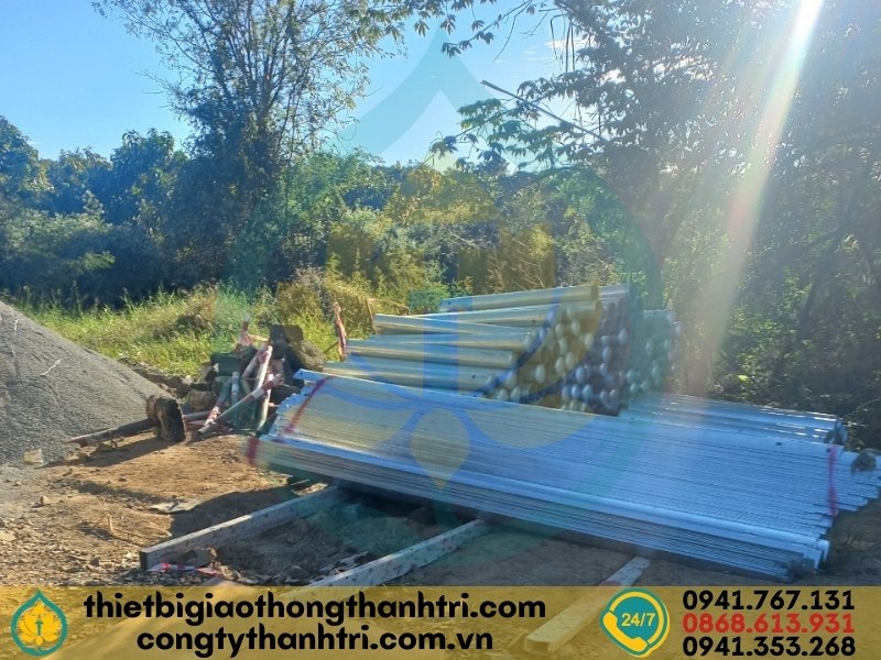 Cung cấp hộ lan tôn sóng hộ lan mềm tại Quảng Bình Cung cấp hộ lan tôn sóng hộ lan mềm tại Quảng Bình