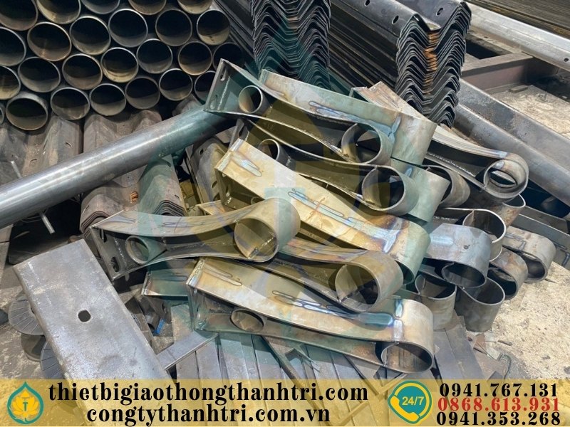 Cung cấp lan can cầu đường mạ kẽm nhúng nóng tại Cao Bằng