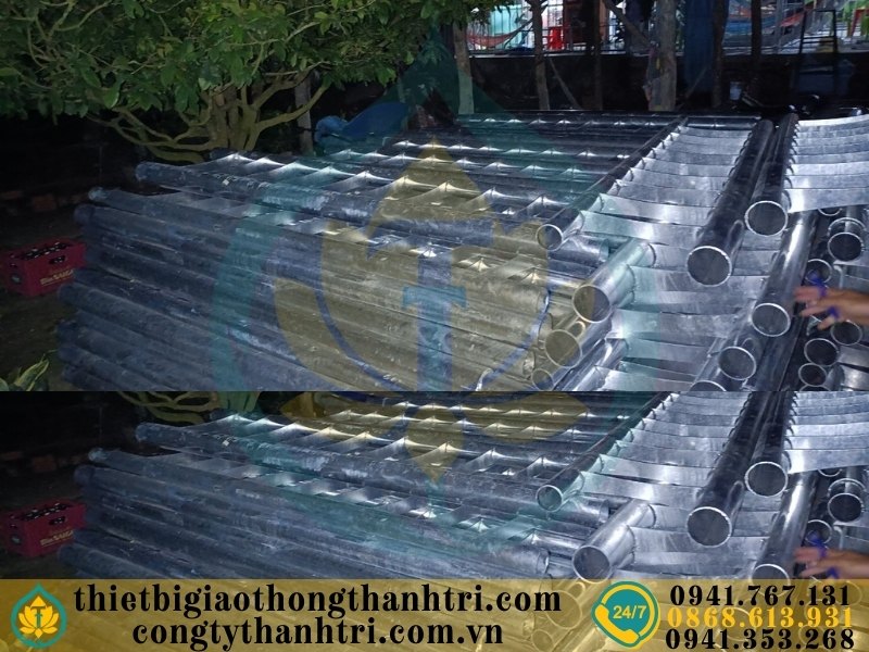 Cung cấp lan can cầu đường mạ kẽm nhúng nóng tại Hà Nam Cung cấp lan can cầu đường mạ kẽm nhúng nóng tại Hà Nam