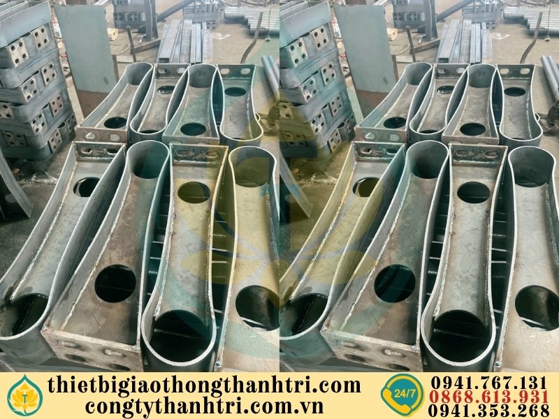 Cung cấp lan can cầu đường mạ kẽm nhúng nóng tại Hà Nội Cung cấp lan can cầu đường mạ kẽm nhúng nóng tại Hà Nội