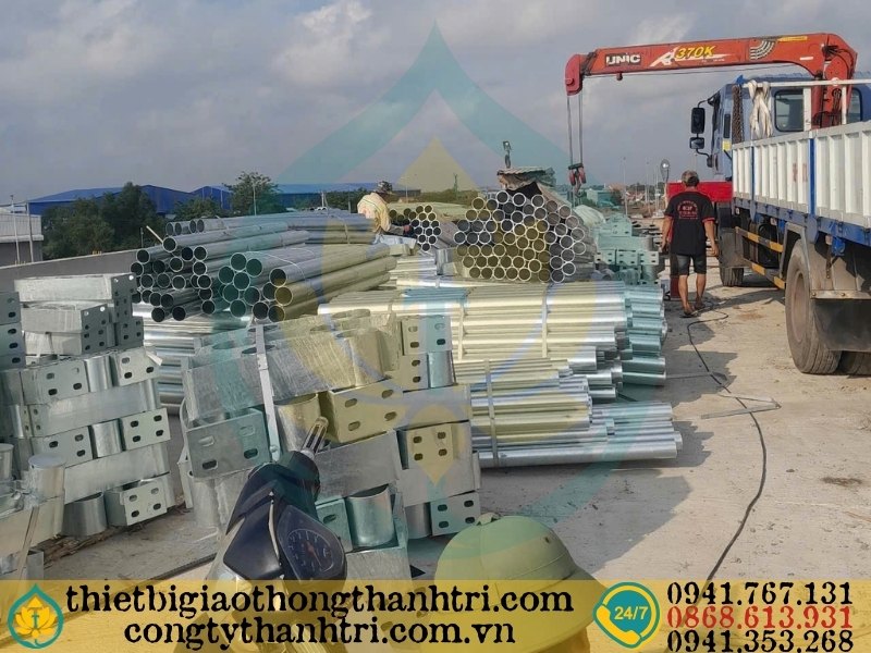 Cung cấp lan can cầu đường mạ kẽm nhúng nóng tại Nghệ An Cung cấp lan can cầu đường mạ kẽm nhúng nóng tại Nghệ An