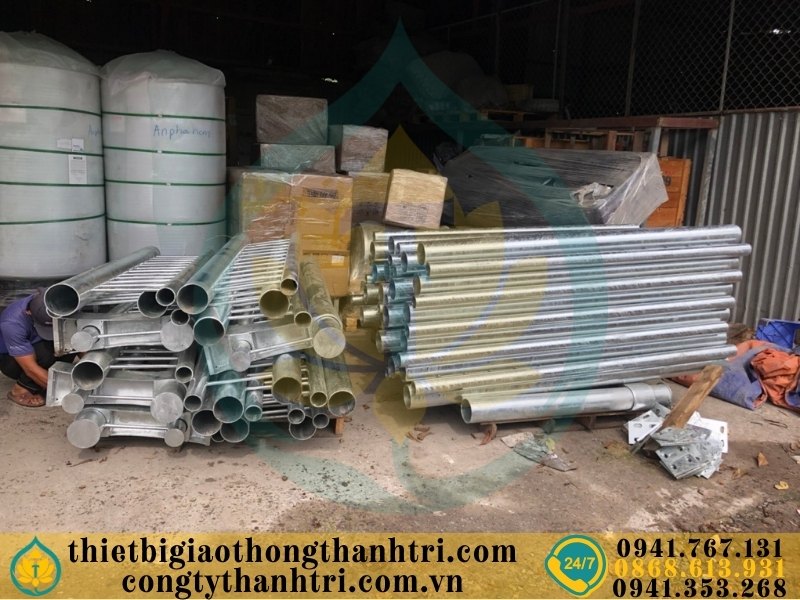 Cung cấp lan can cầu đường mạ kẽm nhúng nóng tại Ninh Bình Cung cấp lan can cầu đường mạ kẽm nhúng nóng tại Ninh Bình