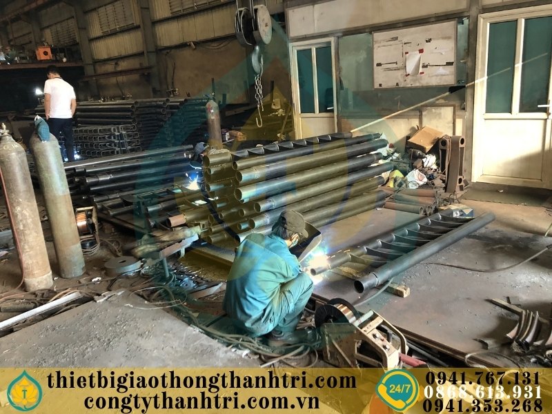 Cung cấp lan can cầu đường mạ kẽm nhúng nóng tại Cà Mau