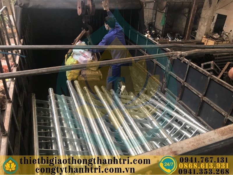 Cung cấp lan can cầu đường mạ kẽm nhúng nóng tại Quảng Tri