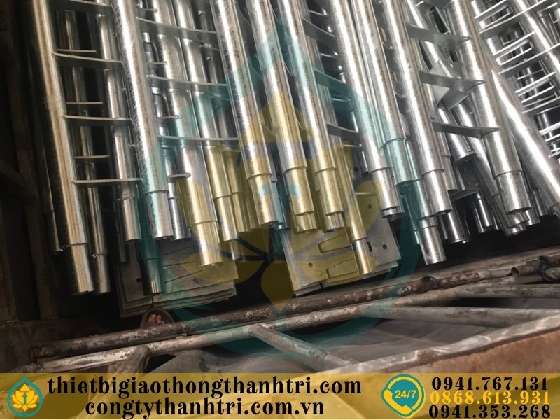 Cung cấp lan can cầu đường mạ kẽm nhúng nóng tại Quảng Tri