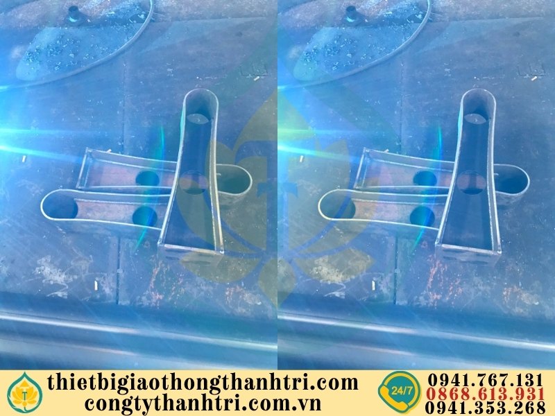 Sản xuất lan can cầu đường tại xưởng Công ty TNHH Thành Tri