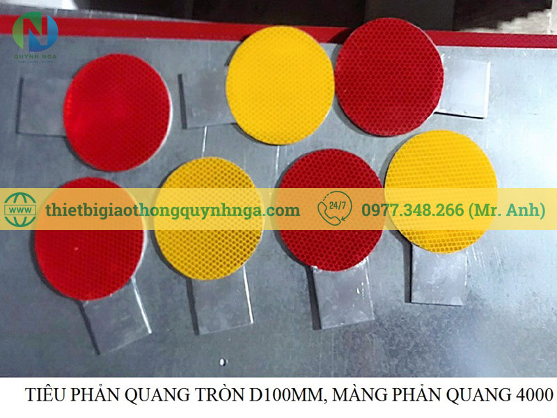 Tiêu phản quang giao thông